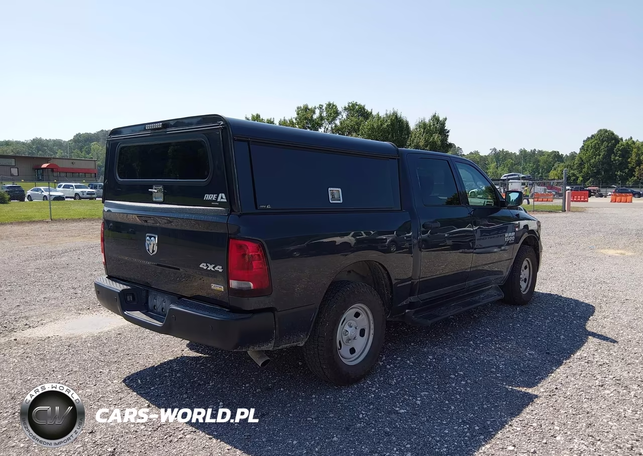 2019 Ram 1500 Classic Tradesman 4X4 5'7 Box VIN:1C6RR7KGXKS516509 - 4