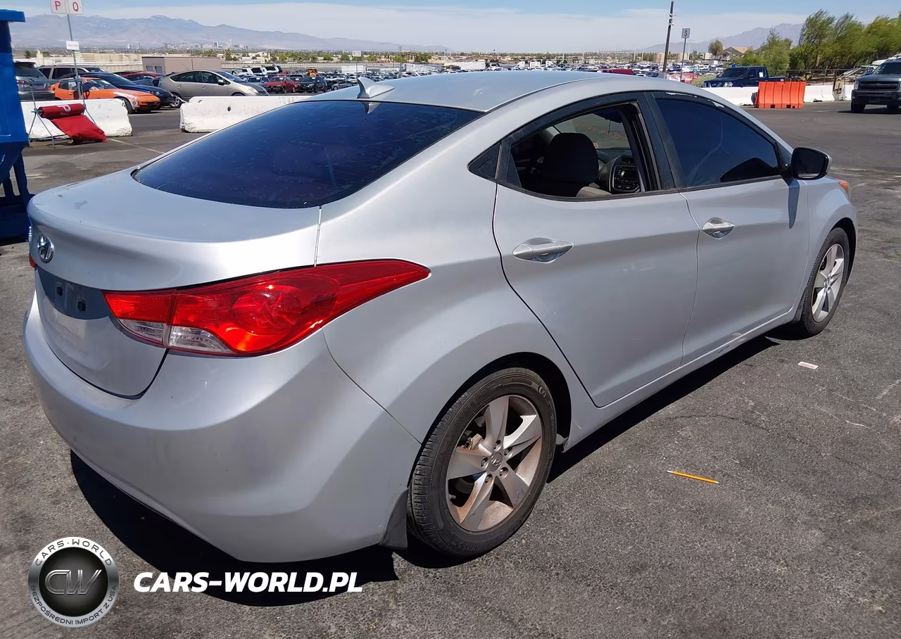 2013 Hyundai Elantra Gls VIN:KMHDH4AEXDU849221 - 4