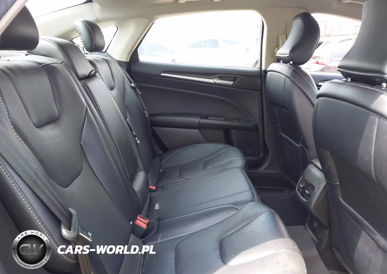 2017 Ford Fusion Platinum-Titanium VIN:3FA6P0D91HR121023 - 8