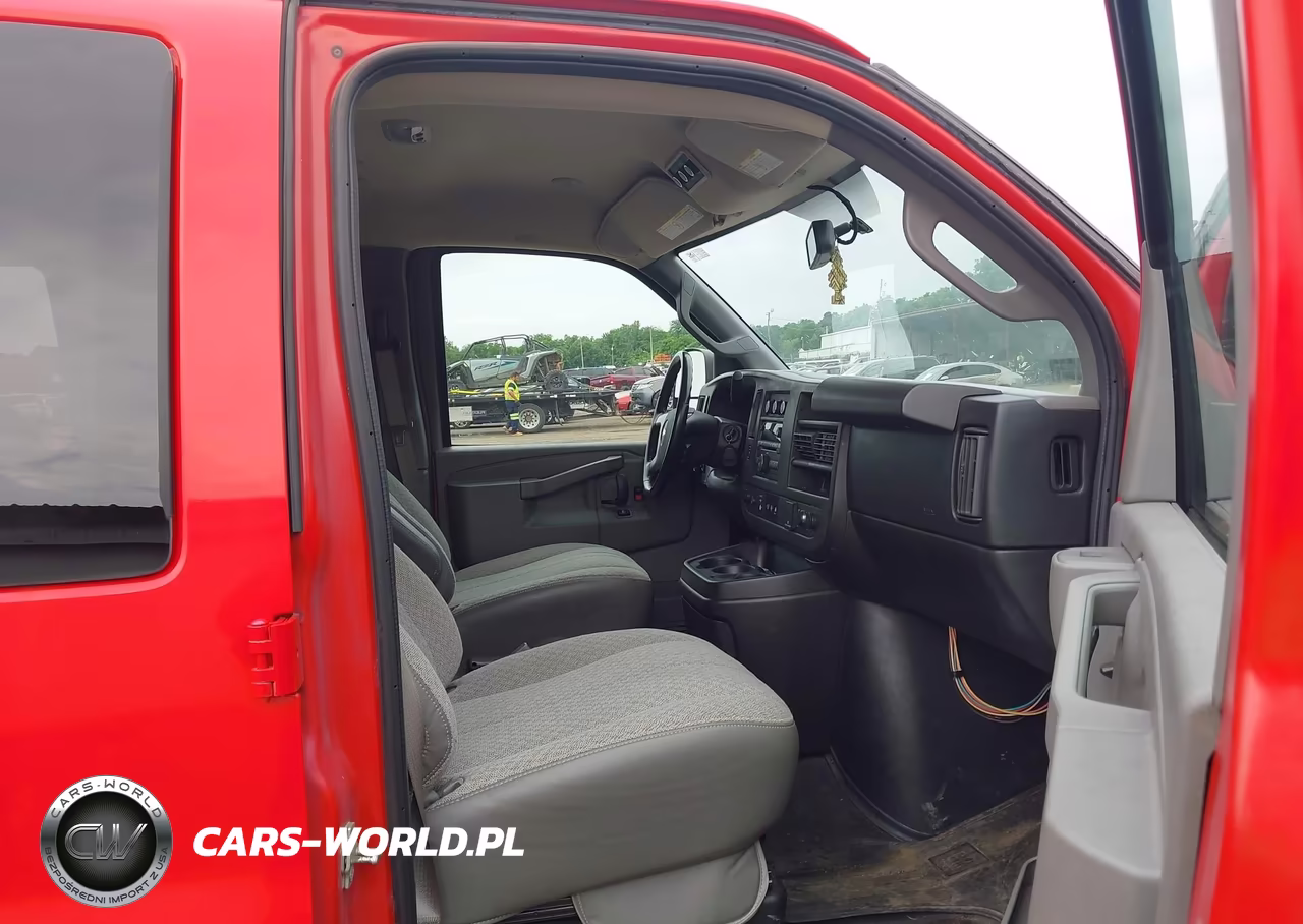 2017 Chevrolet Express 3500 Lt VIN:1GAZGPFG7H1230892 - 5