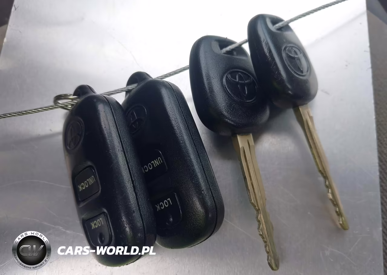 2005 Toyota Corolla Le VIN:1NXBR32E85Z471687 - 11