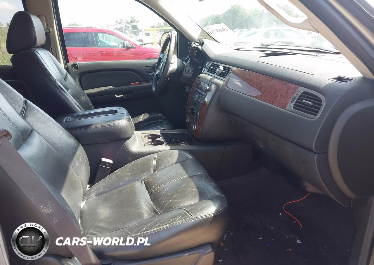2007 Chevrolet Suburban Lt VIN:1GNFC16J37J157122 - 5