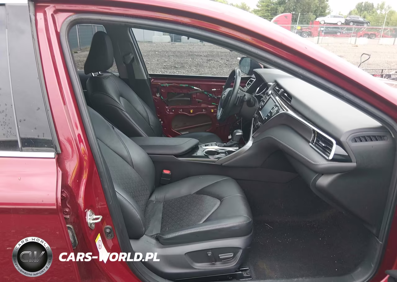 2018 Toyota Camry Xse VIN:4T1B61HK5JU625843 - 5