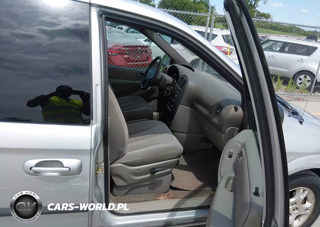 2003 Dodge Grand Caravan Sport VIN:2D4GP44L43R235827 - 5
