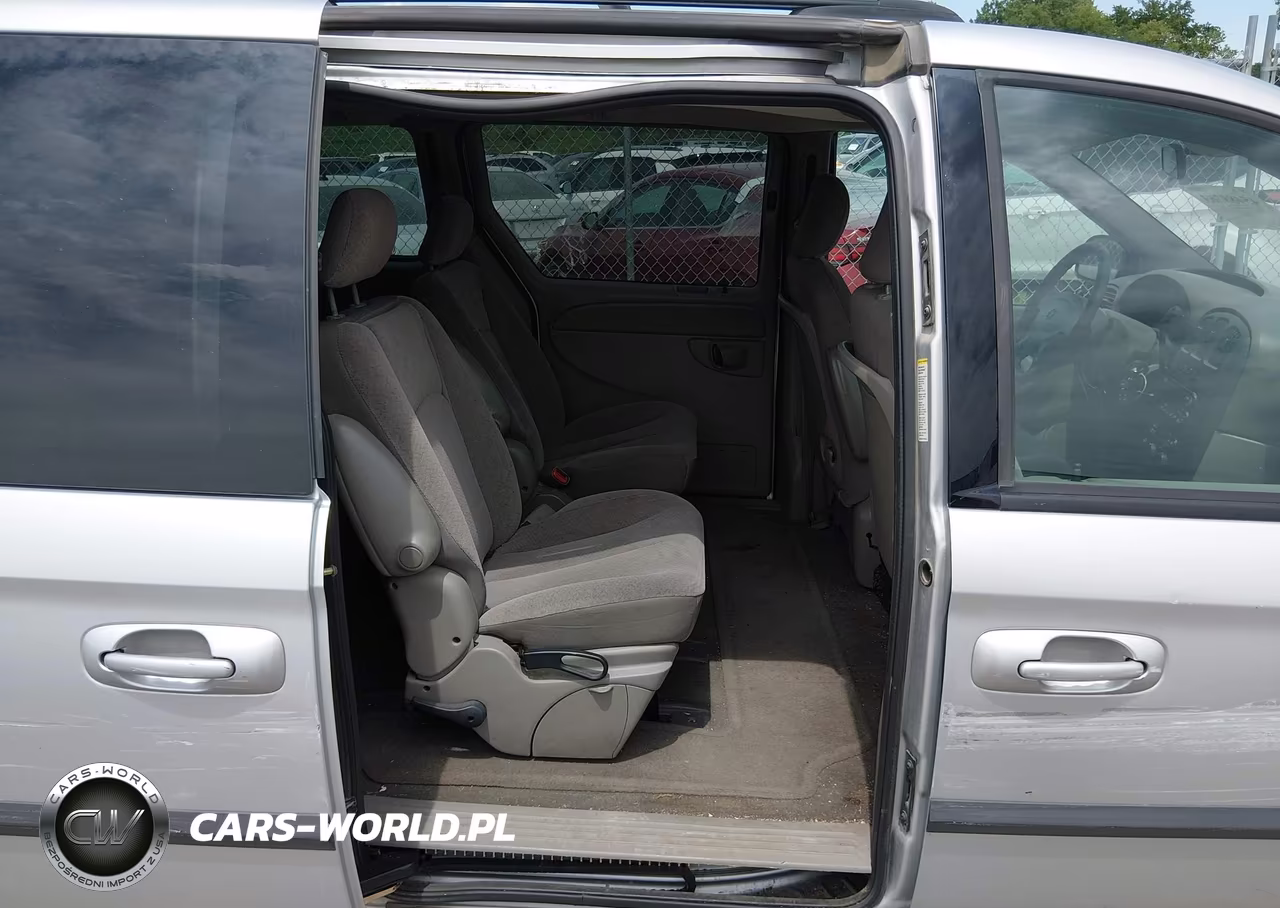 2003 Dodge Grand Caravan Sport VIN:2D4GP44L43R235827 - 8
