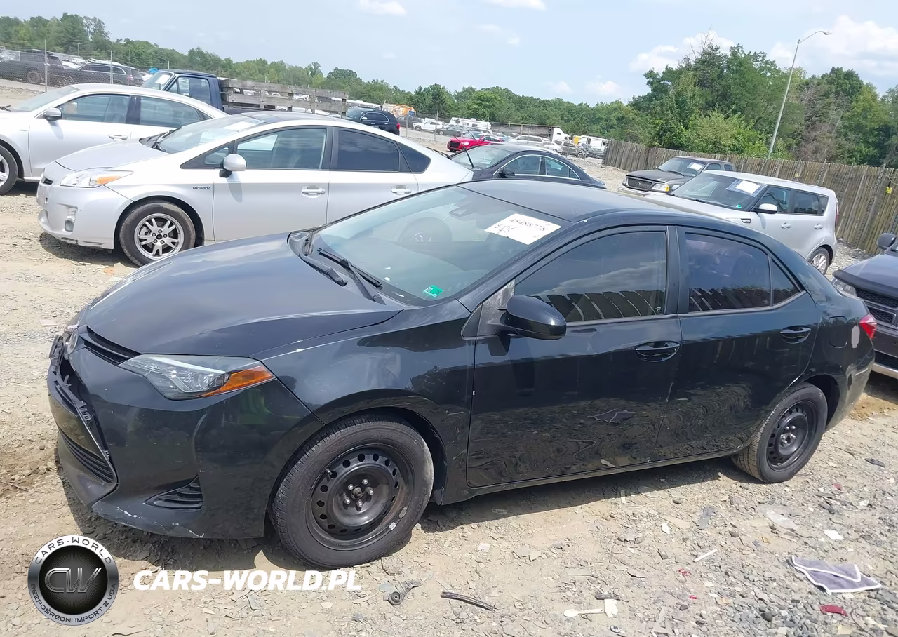 2017 Toyota Corolla Le VIN:5YFBURHE1HP700760 - 14