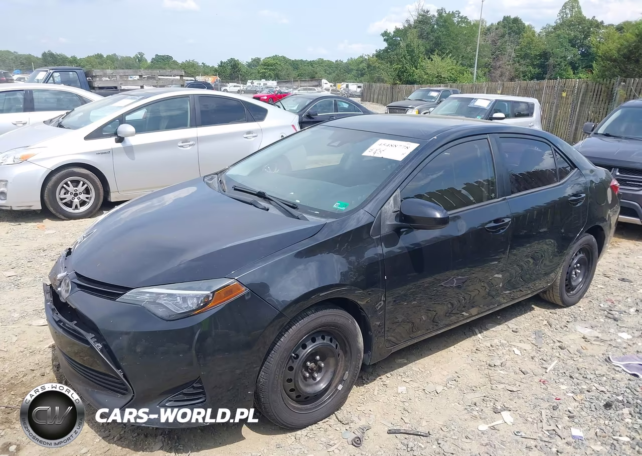 2017 Toyota Corolla Le VIN:5YFBURHE1HP700760 - 2