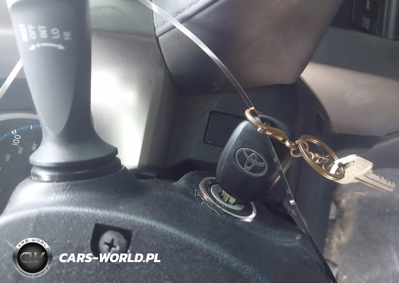2017 Toyota Rav4 Le VIN:JTMZFREV2HJ104123 - 11