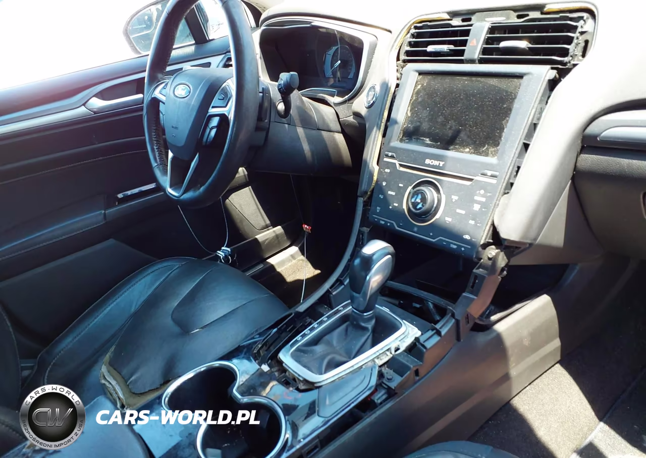 2014 Ford Fusion Titanium VIN:3FA6P0K96ER382162 - 17