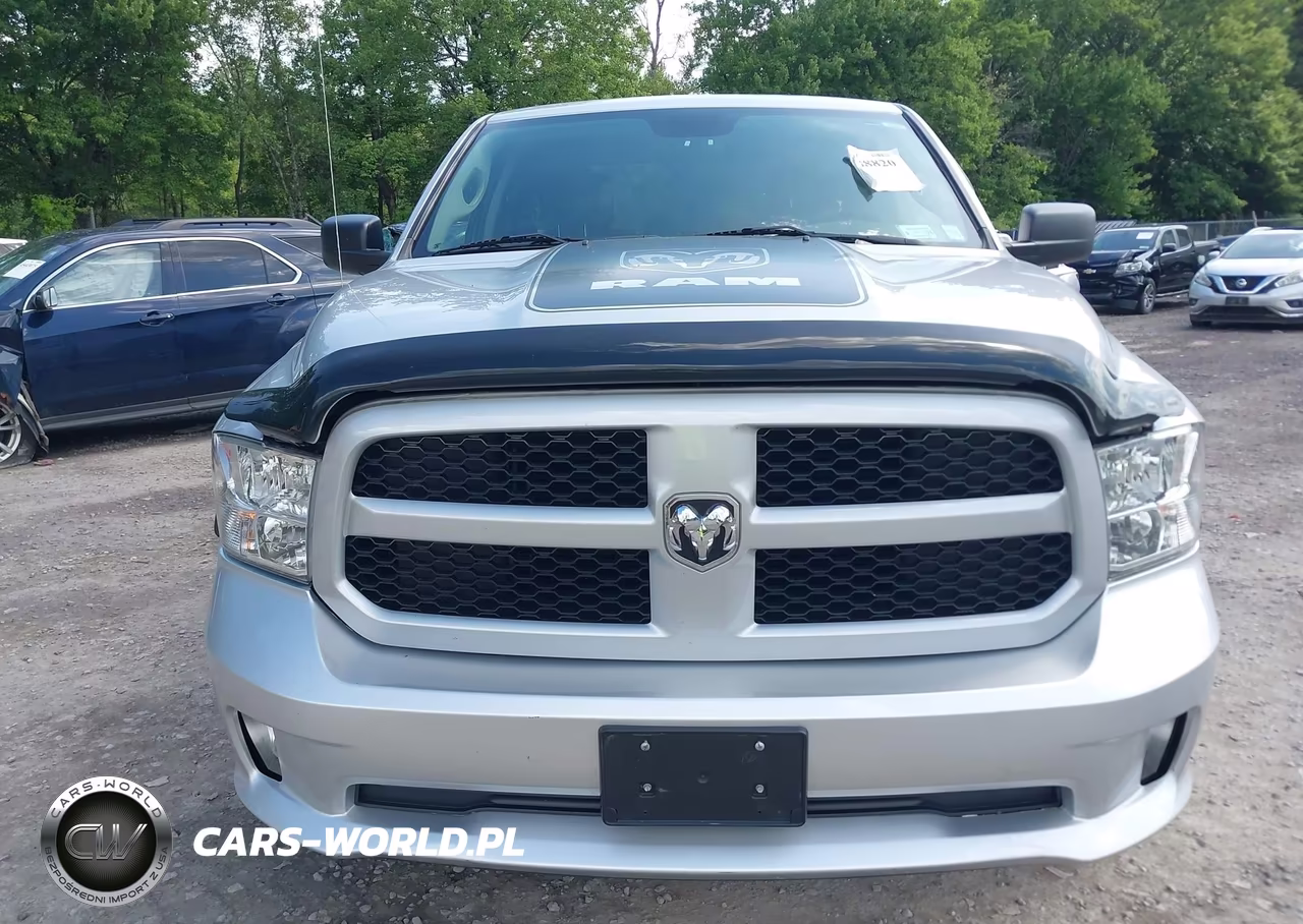 2018 Ram 1500 Express 4X4 6'4 Box VIN:1C6RR7FT4JS302198 - 12