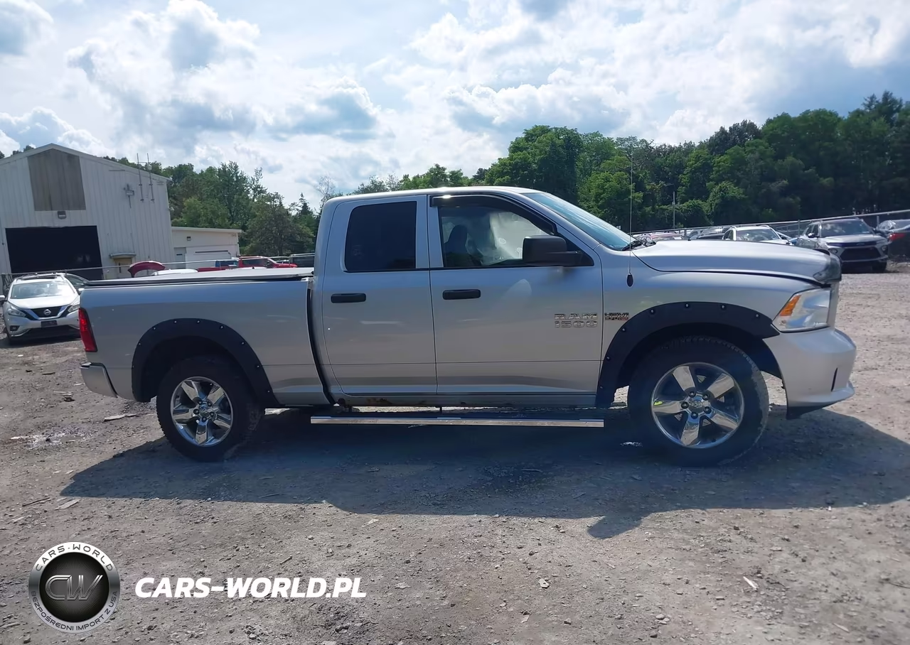 2018 Ram 1500 Express 4X4 6'4 Box VIN:1C6RR7FT4JS302198 - 13