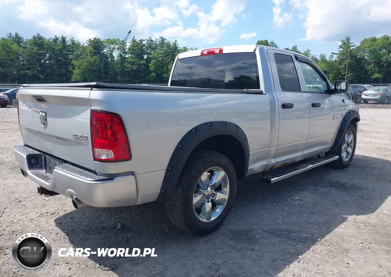 2018 Ram 1500 Express 4X4 6'4 Box VIN:1C6RR7FT4JS302198 - 4
