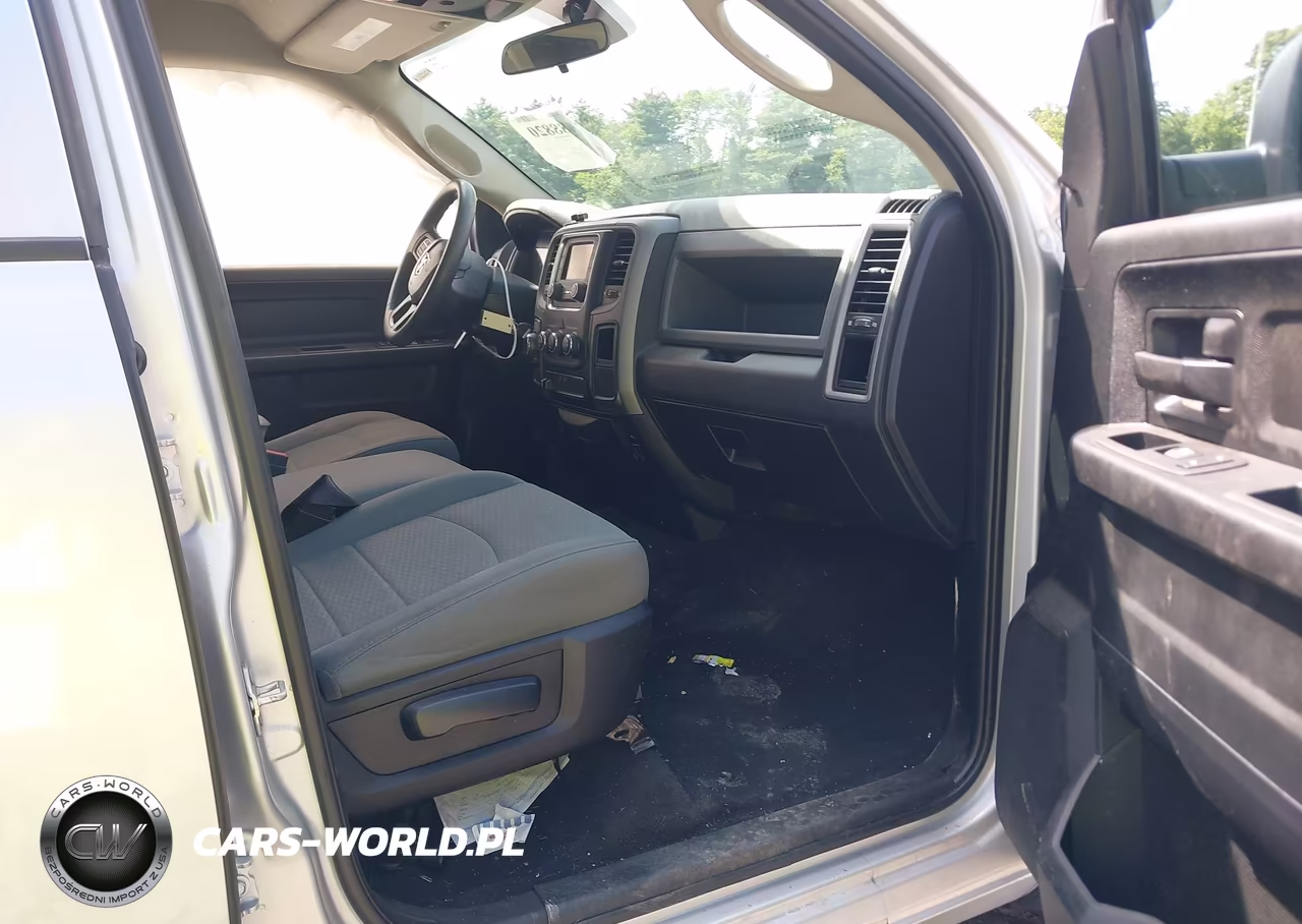 2018 Ram 1500 Express 4X4 6'4 Box VIN:1C6RR7FT4JS302198 - 5