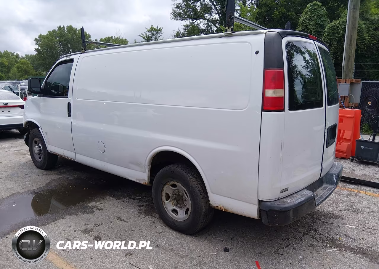 2010 Chevrolet Express 2500 Work Van VIN:1GCZGFBA2A1151879 - 3
