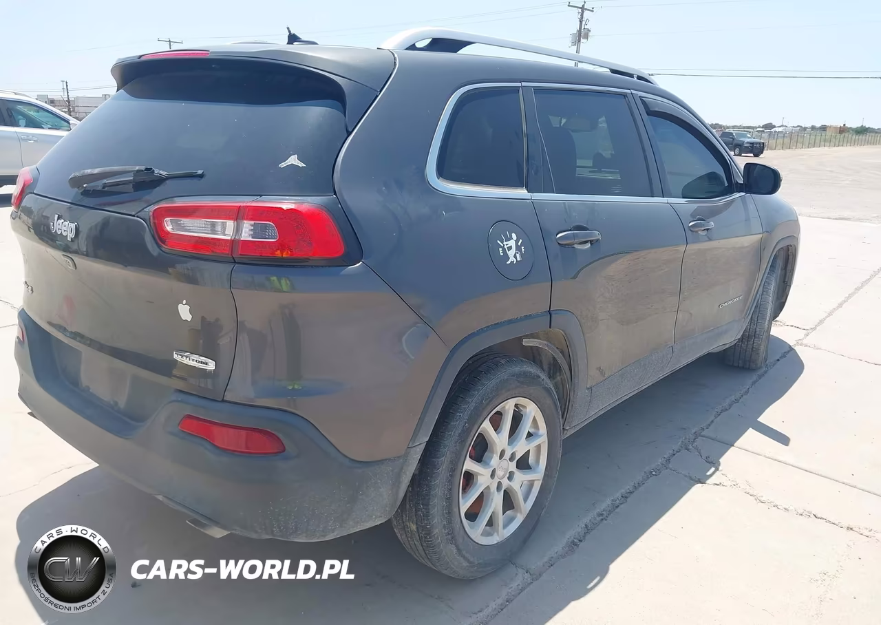 2014 Jeep Cherokee Latitude VIN:1C4PJMCS4EW175503 - 4