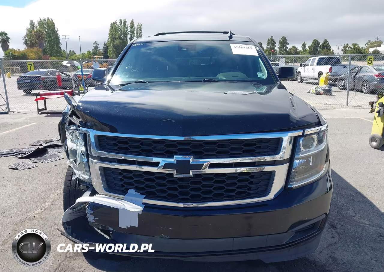 2019 Chevrolet Suburban Lt VIN:1GNSCHKCXKR101042 - 12