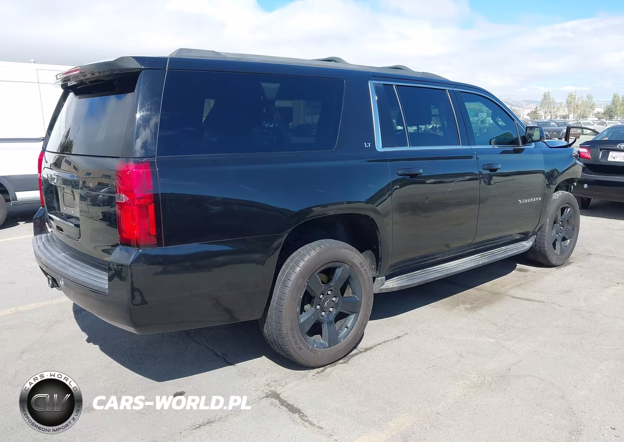 2019 Chevrolet Suburban Lt VIN:1GNSCHKCXKR101042 - 4