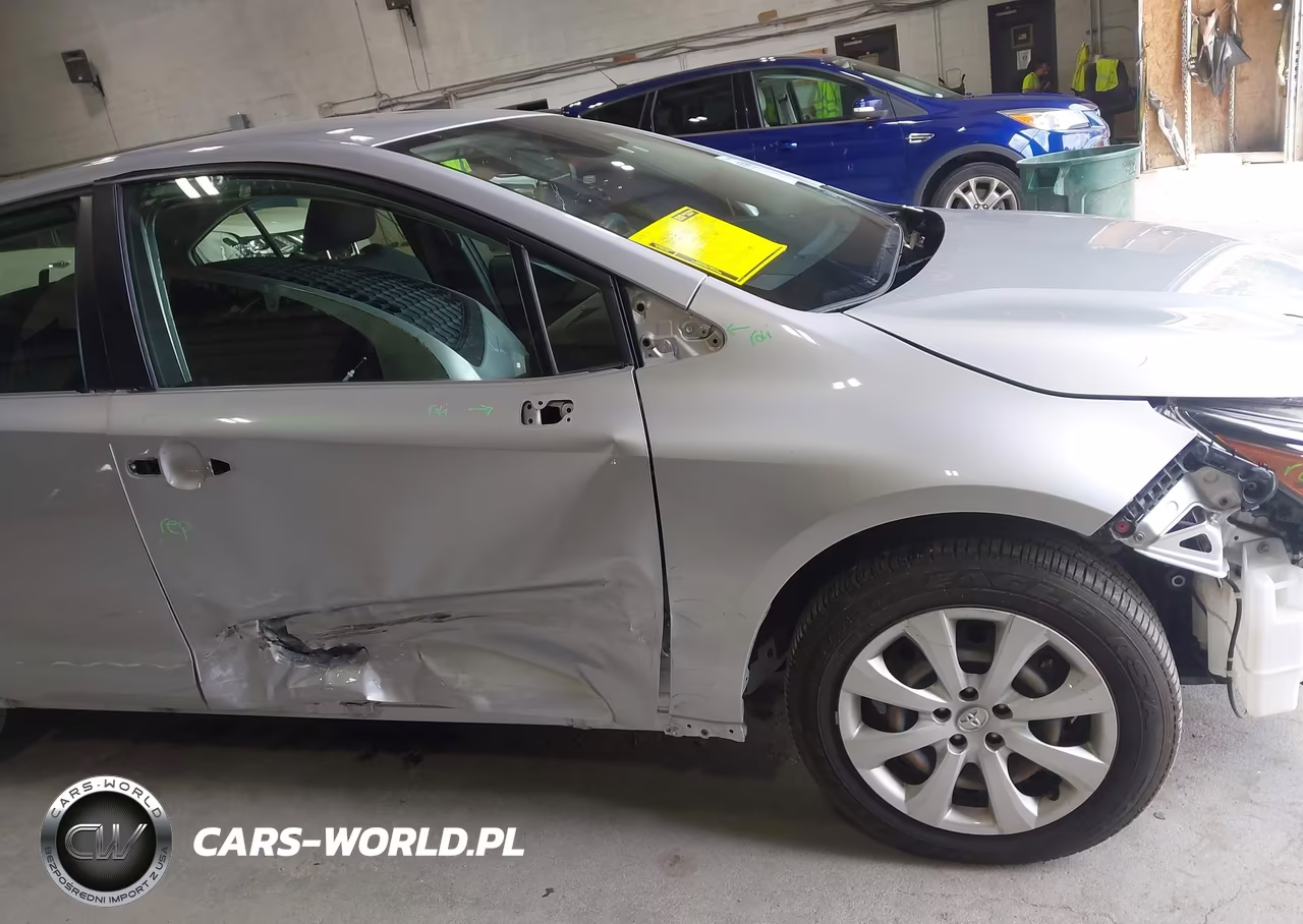 2022 Toyota Corolla Le VIN:JTDEPMAE2N3015933 - 6
