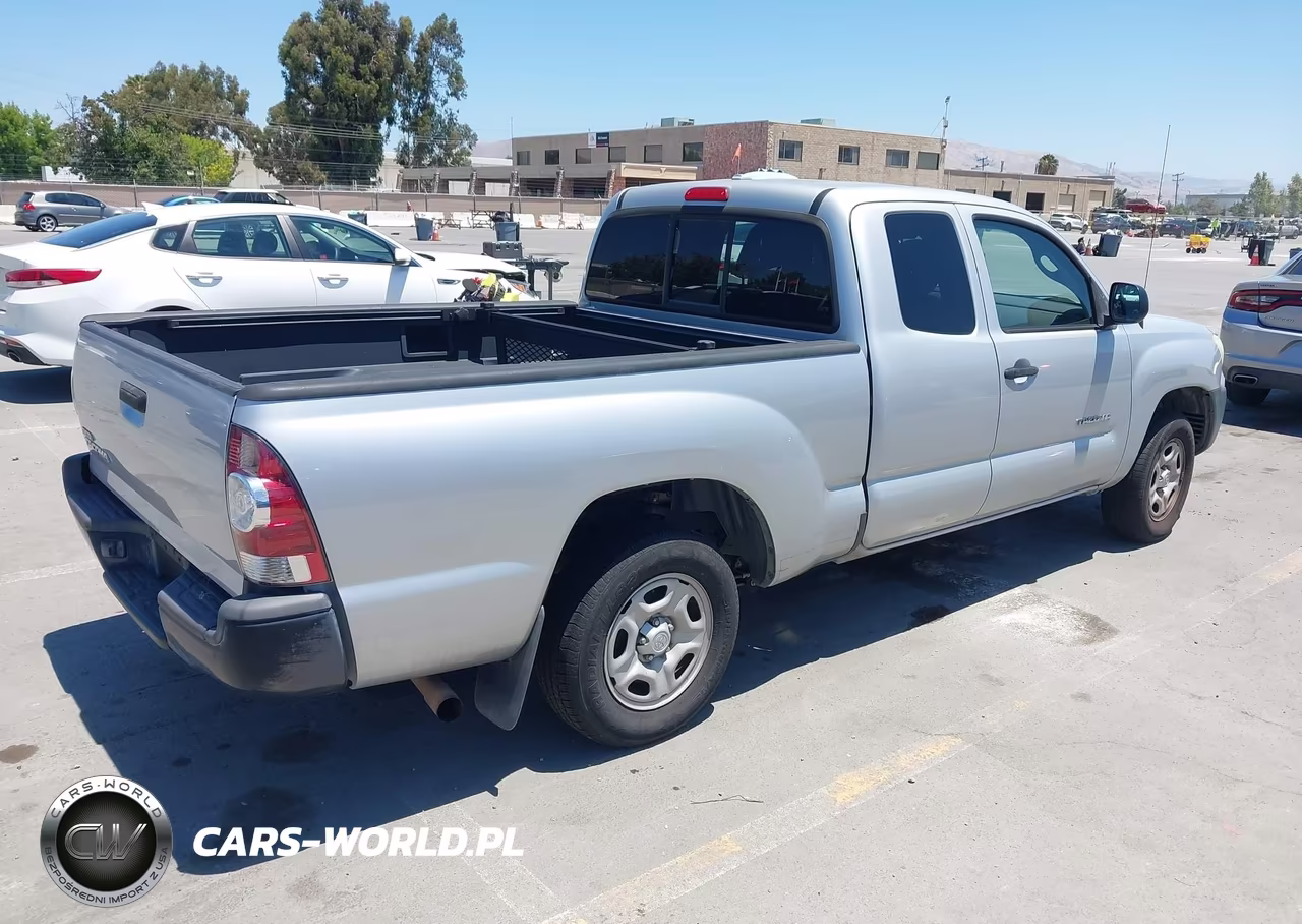 2010 Toyota Tacoma VIN:5TETX4CNXAZ738798 - 4