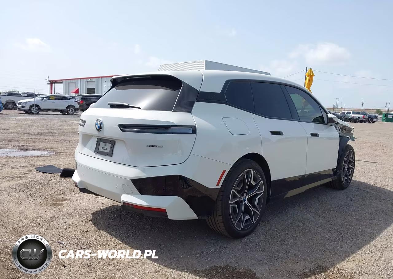 2023 BMW Ix xDrive50 VIN:WB523CF0XPCM24038 - 4