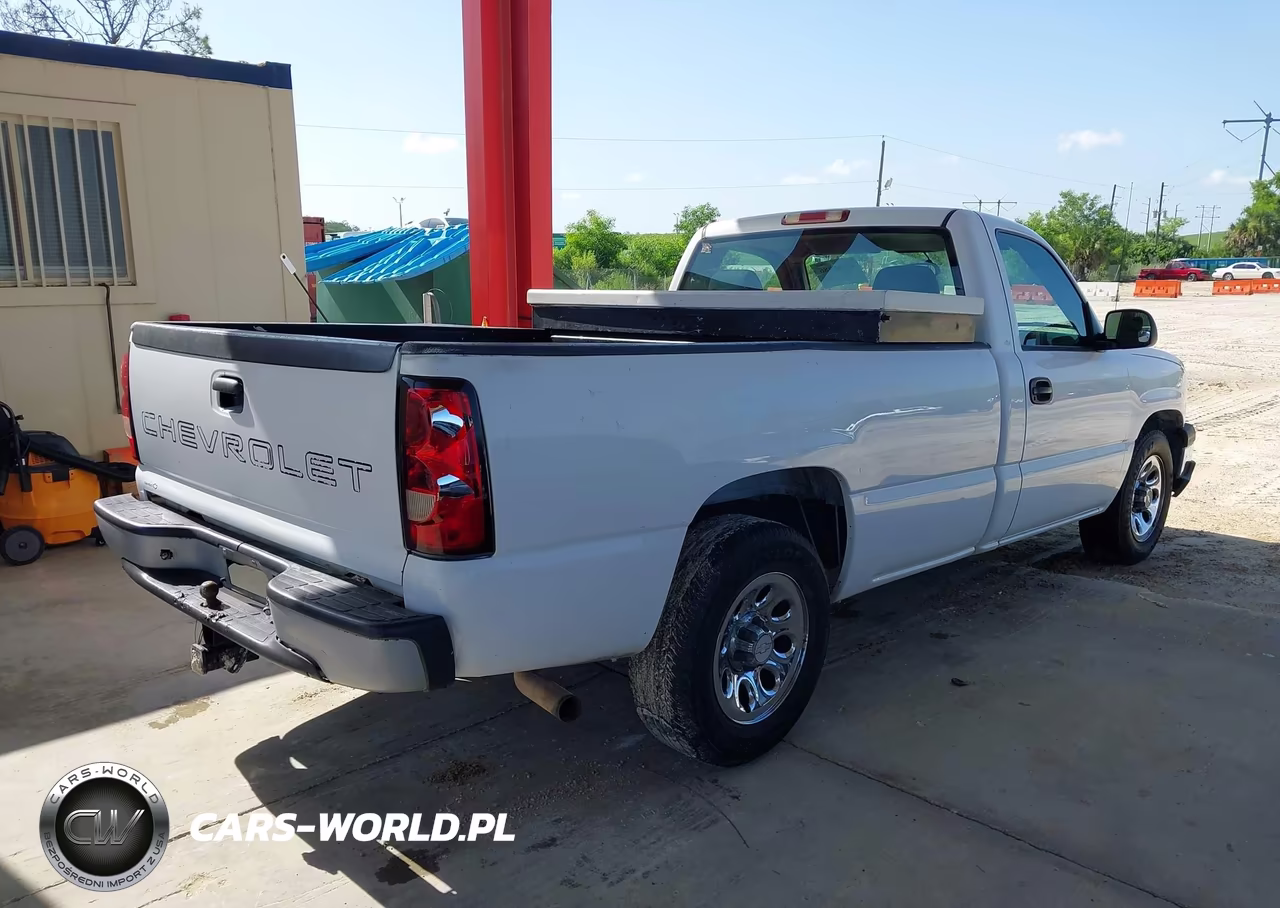 2004 Chevrolet Silverado 1500 Work Truck VIN:1GCEC14V04Z180512 - 4