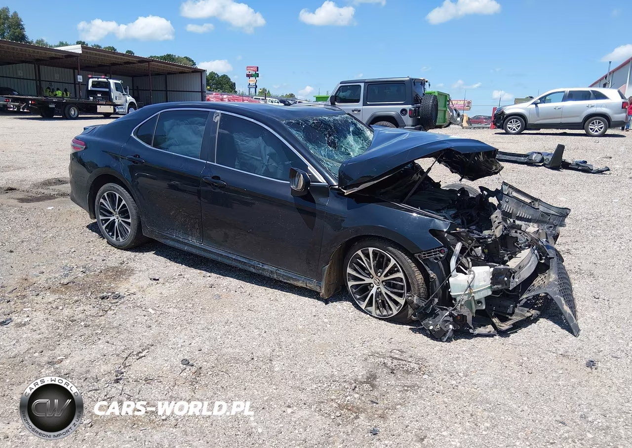 2018 Toyota Camry Se – zdjęcie 1 z 18