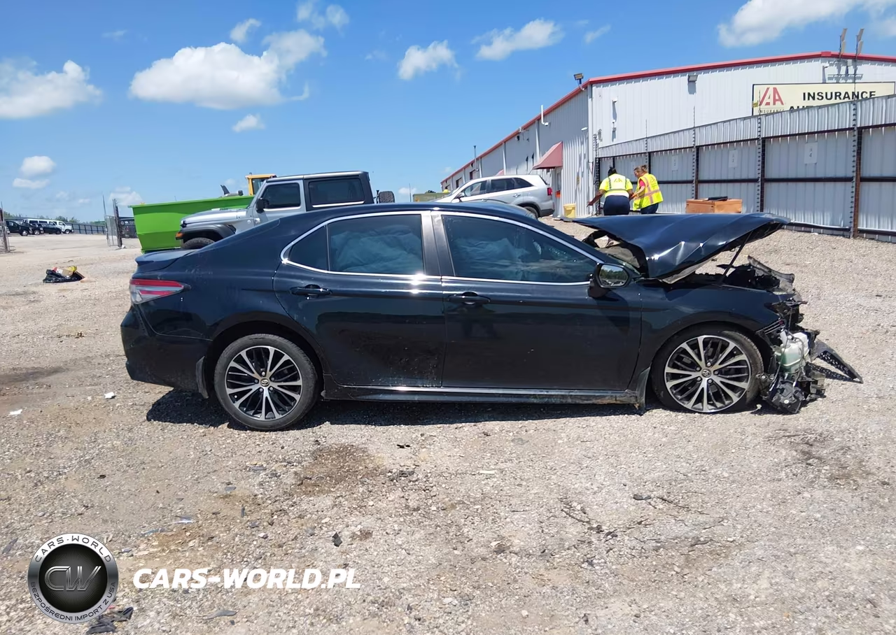 2018 Toyota Camry Se VIN:4T1B11HK9JU672839 - 11