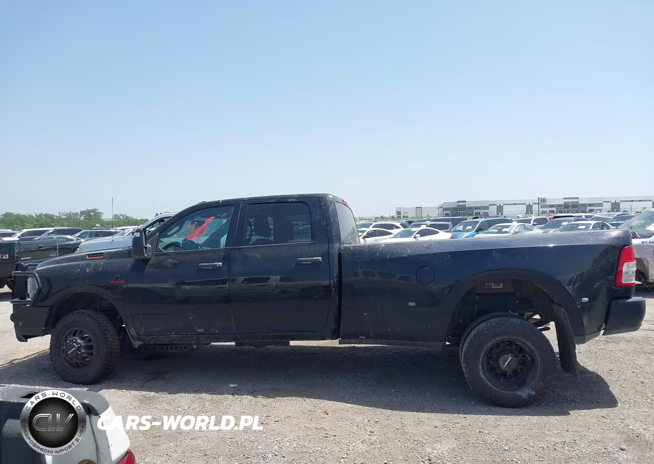2024 Ram 3500 Tradesman 4X4 8' Box VIN:3C63RRGL6RG283253 - 14
