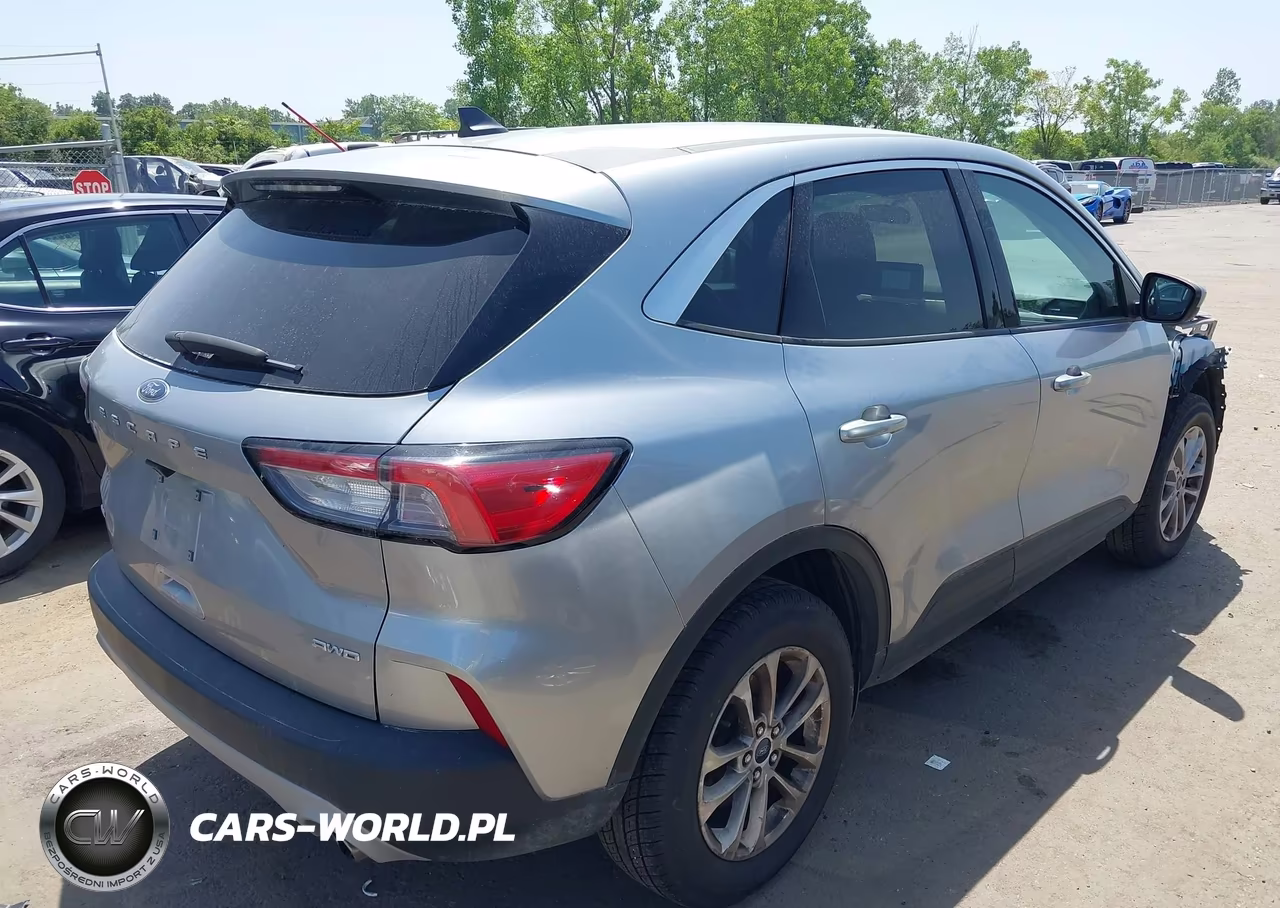 2021 Ford Escape Se VIN:1FMCU9G68MUA97944 - 4