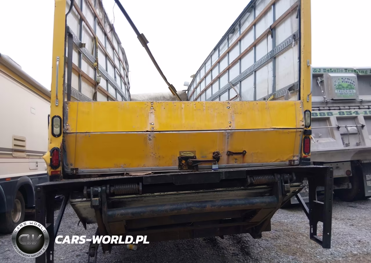 2018 Freightliner M2 106 VIN:3ALACWFCXJDJX9130 - 8