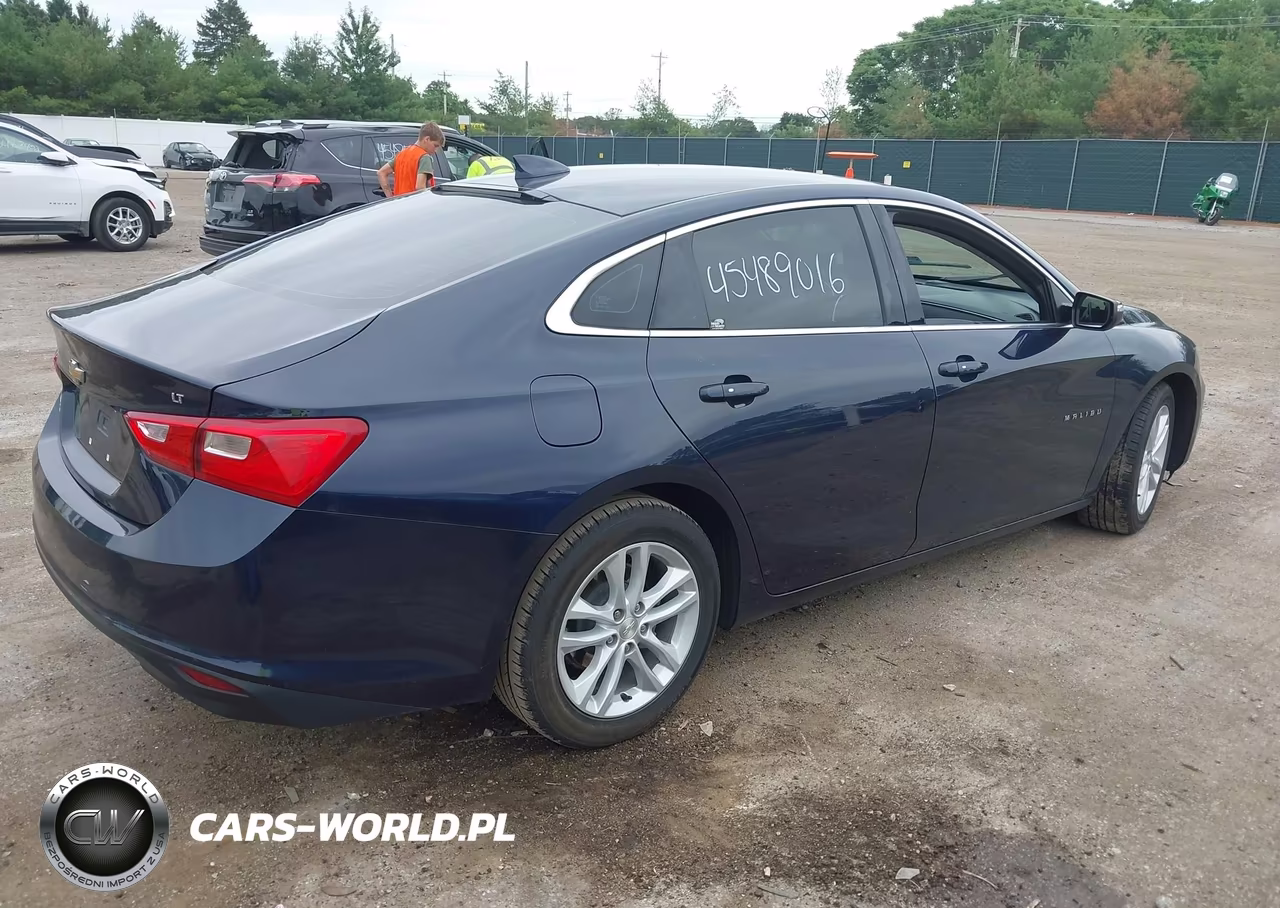 2018 Chevrolet Malibu Lt VIN:1G1ZD5ST7JF230688 - 4