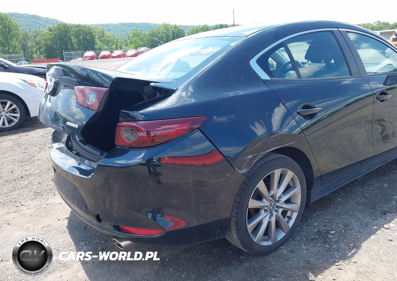 2021 Mazda Mazda3 Preferred VIN:JM1BPBCL7M1341725 - 17