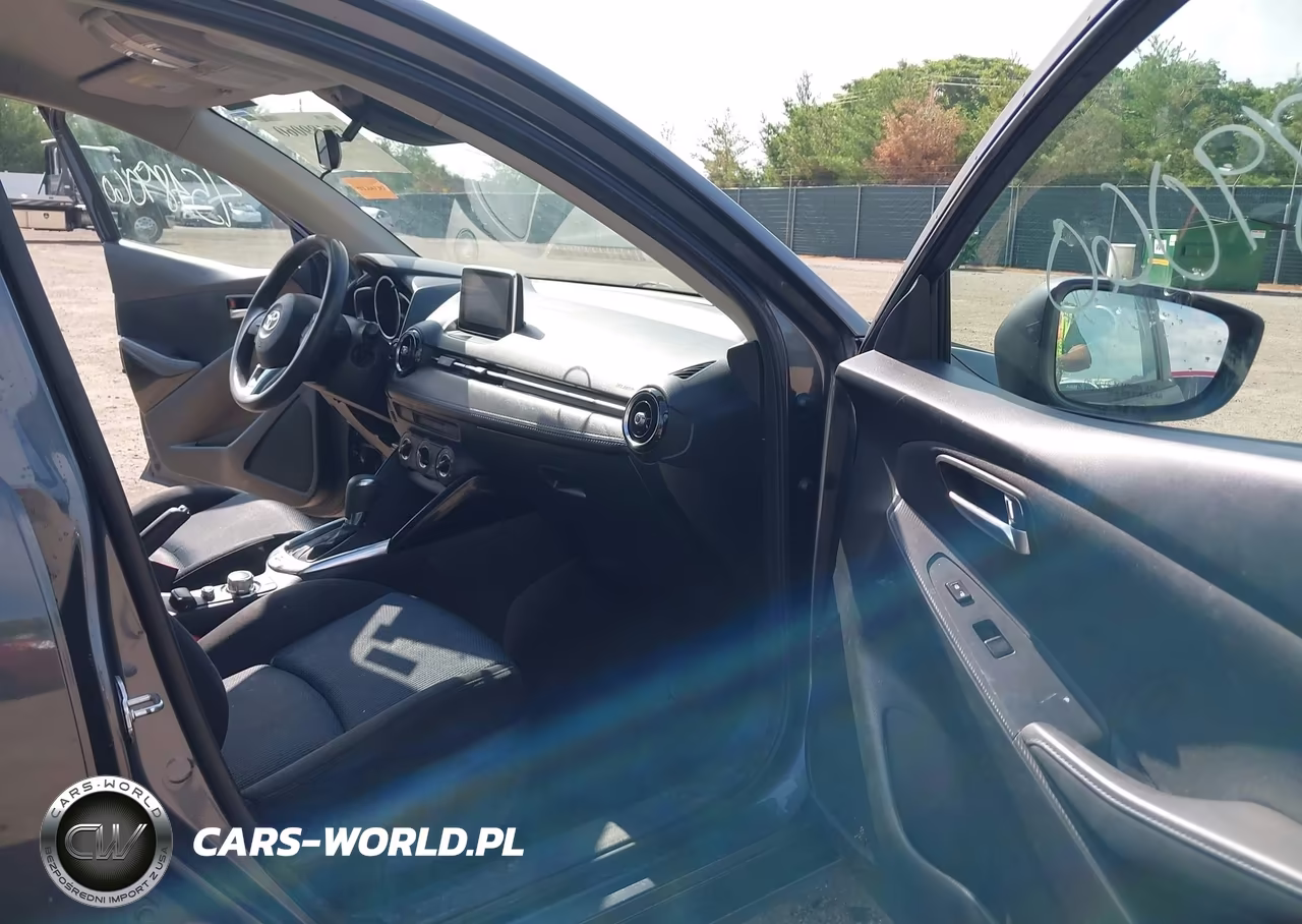 2017 Toyota Yaris Ia VIN:3MYDLBYV0HY190907 - 5