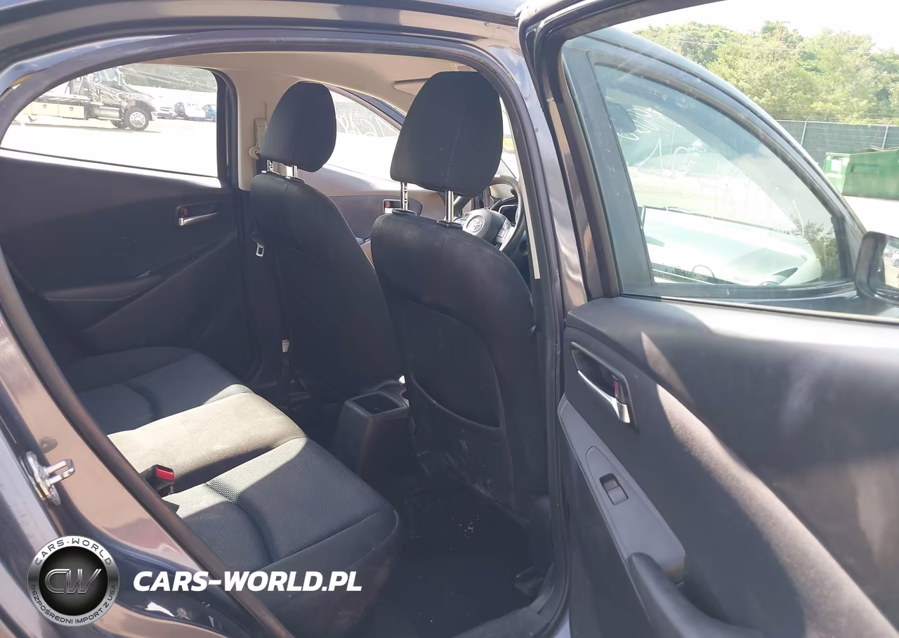 2017 Toyota Yaris Ia VIN:3MYDLBYV0HY190907 - 8