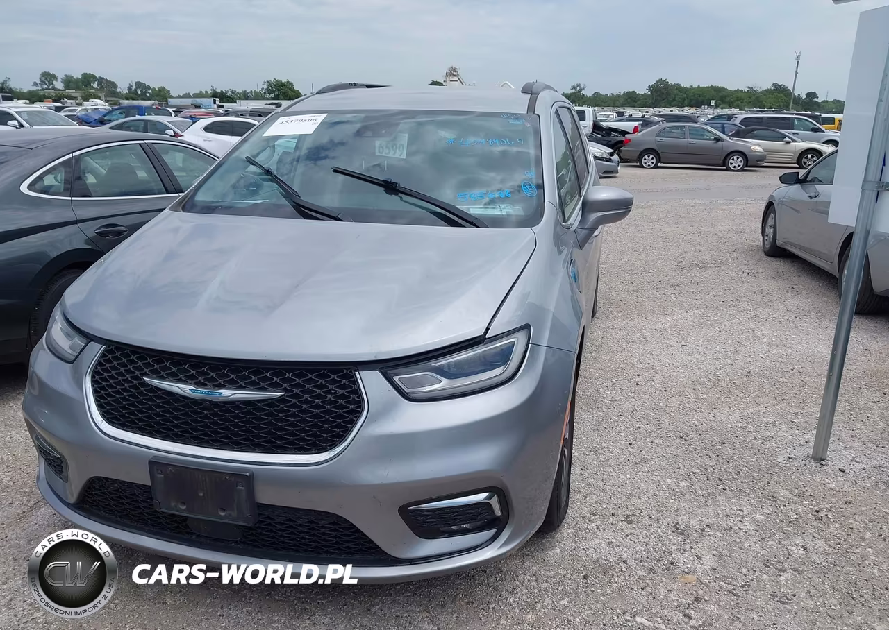 2021 Chrysler Pacifica Hybrid Touring VIN:2C4RC1R75MR585688 - 15