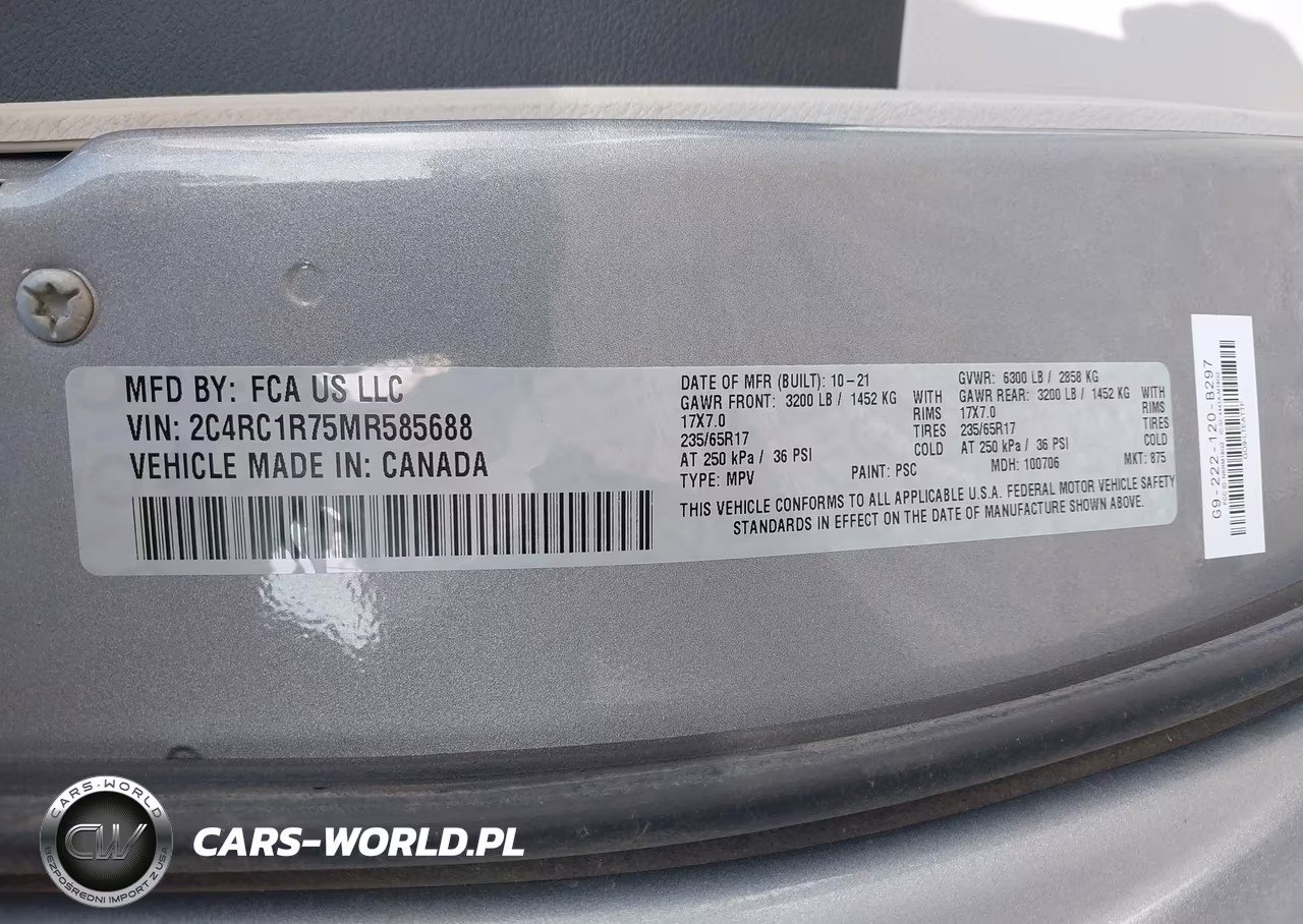 2021 Chrysler Pacifica Hybrid Touring VIN:2C4RC1R75MR585688 - 9