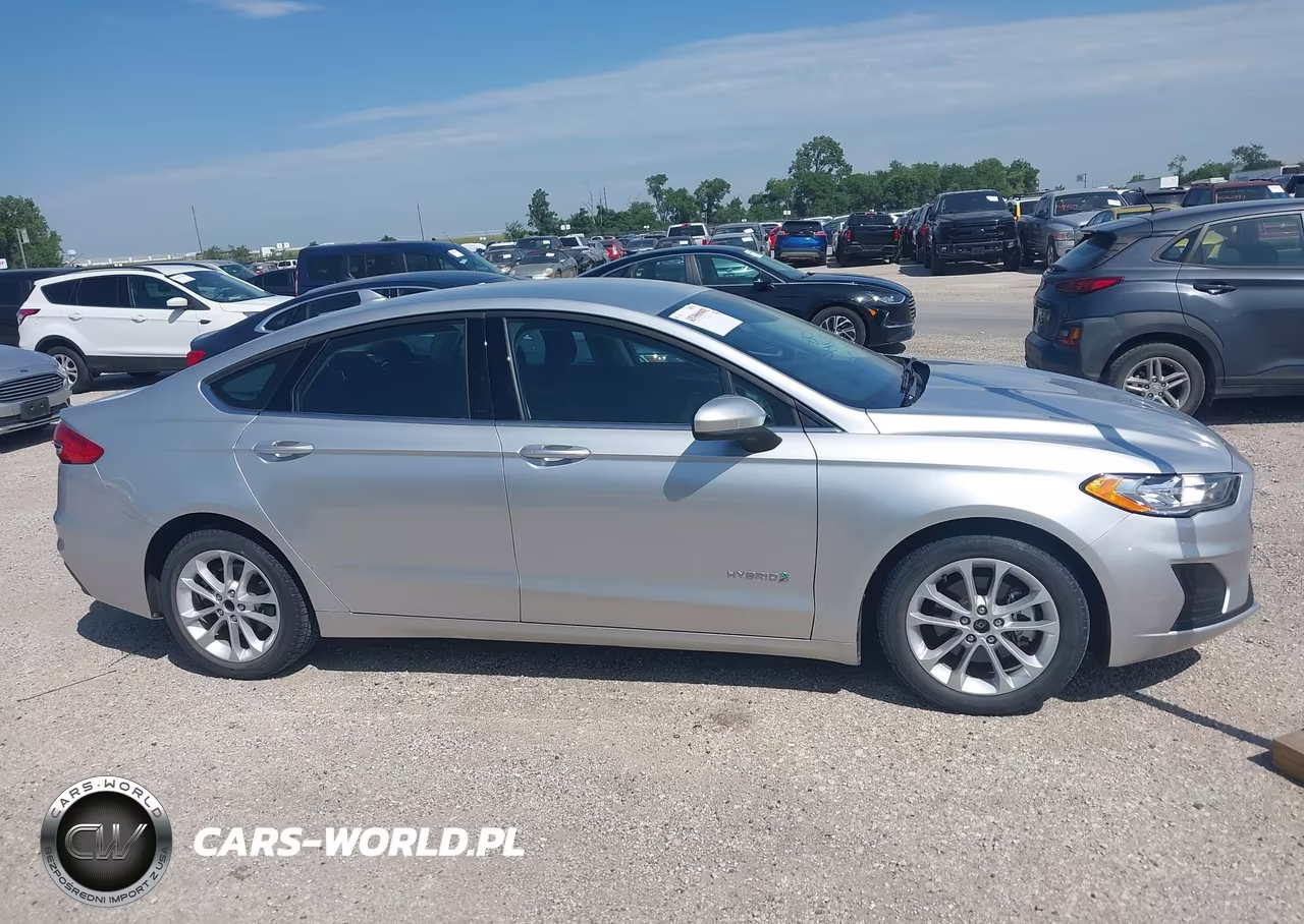 2019 Ford Fusion Hybrid Se VIN:3FA6P0LU2KR274460 - 13