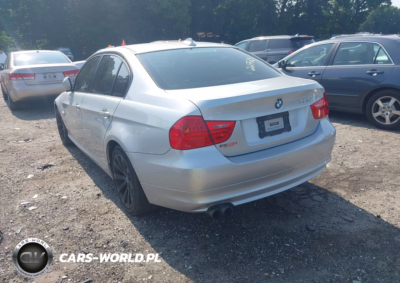 2011 BMW 328I xDrive VIN:WBAPK7C52BF086241 - 3