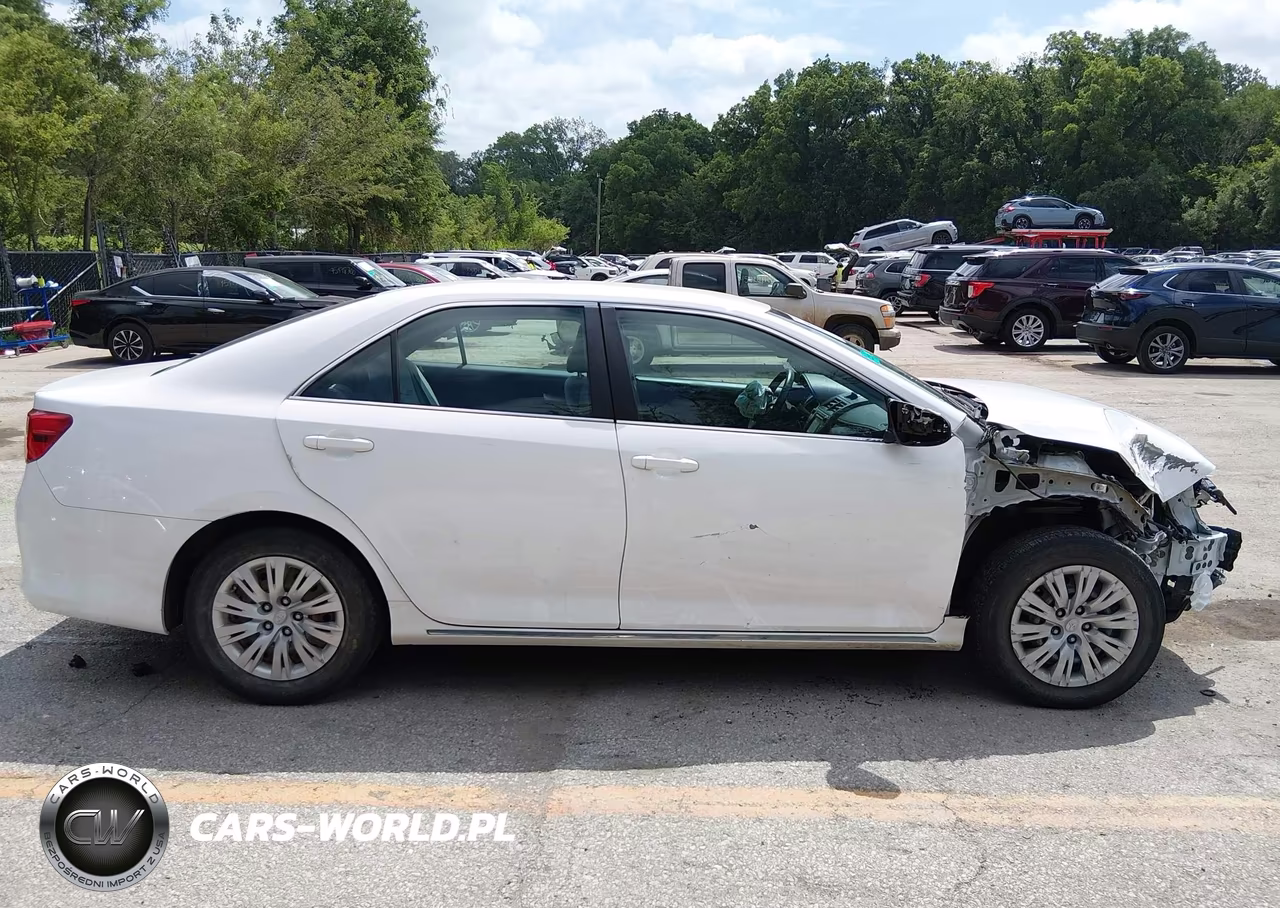 2013 Toyota Camry Le VIN:4T1BF1FK8DU205730 - 14