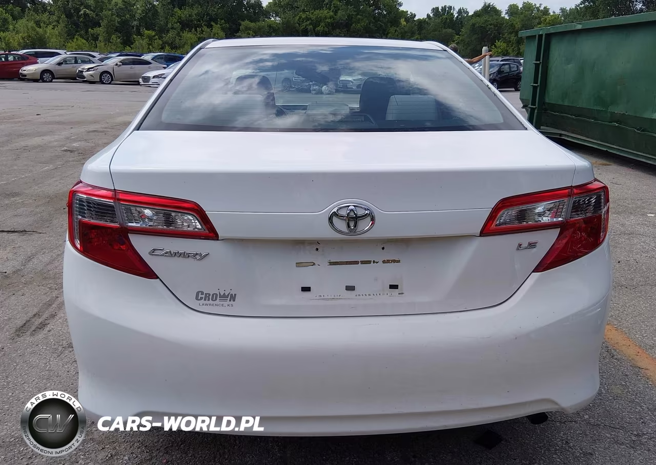 2013 Toyota Camry Le VIN:4T1BF1FK8DU205730 - 17