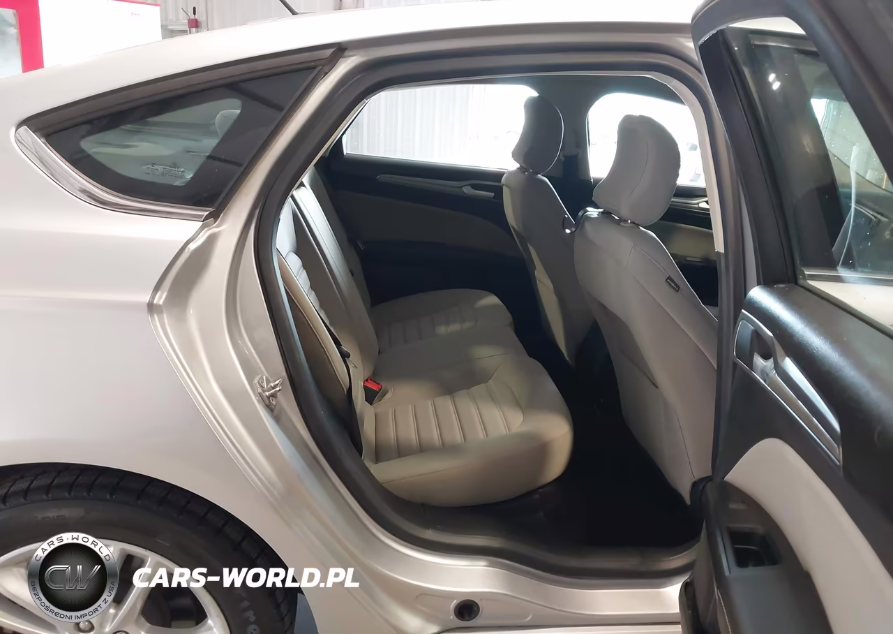 2018 Ford Fusion Hybrid S VIN:3FA6P0UU0JR243608 - 8