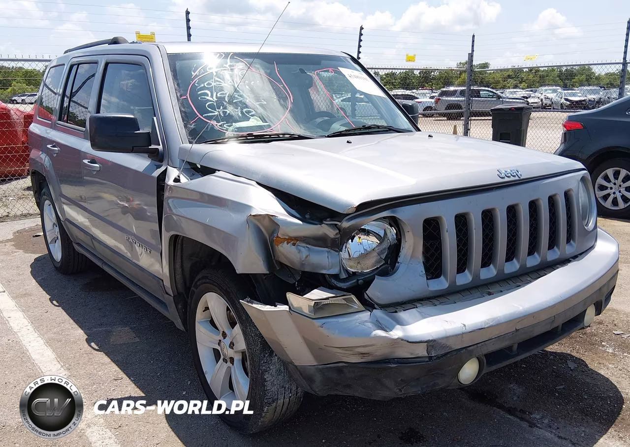 2015 Jeep Patriot Latitude – zdjęcie 1 z 16