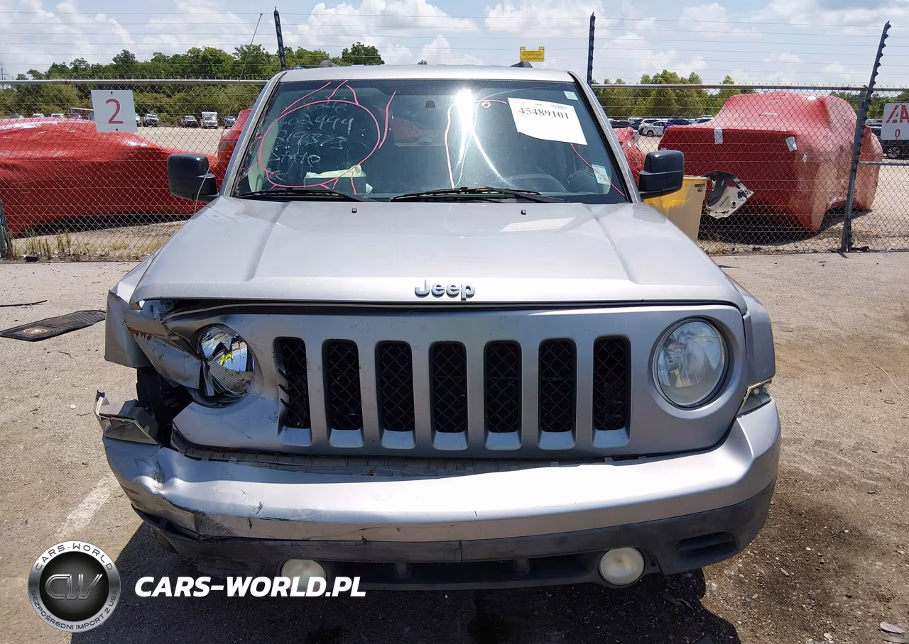 2015 Jeep Patriot Latitude VIN:1C4NJPFB6FD219373 - 12