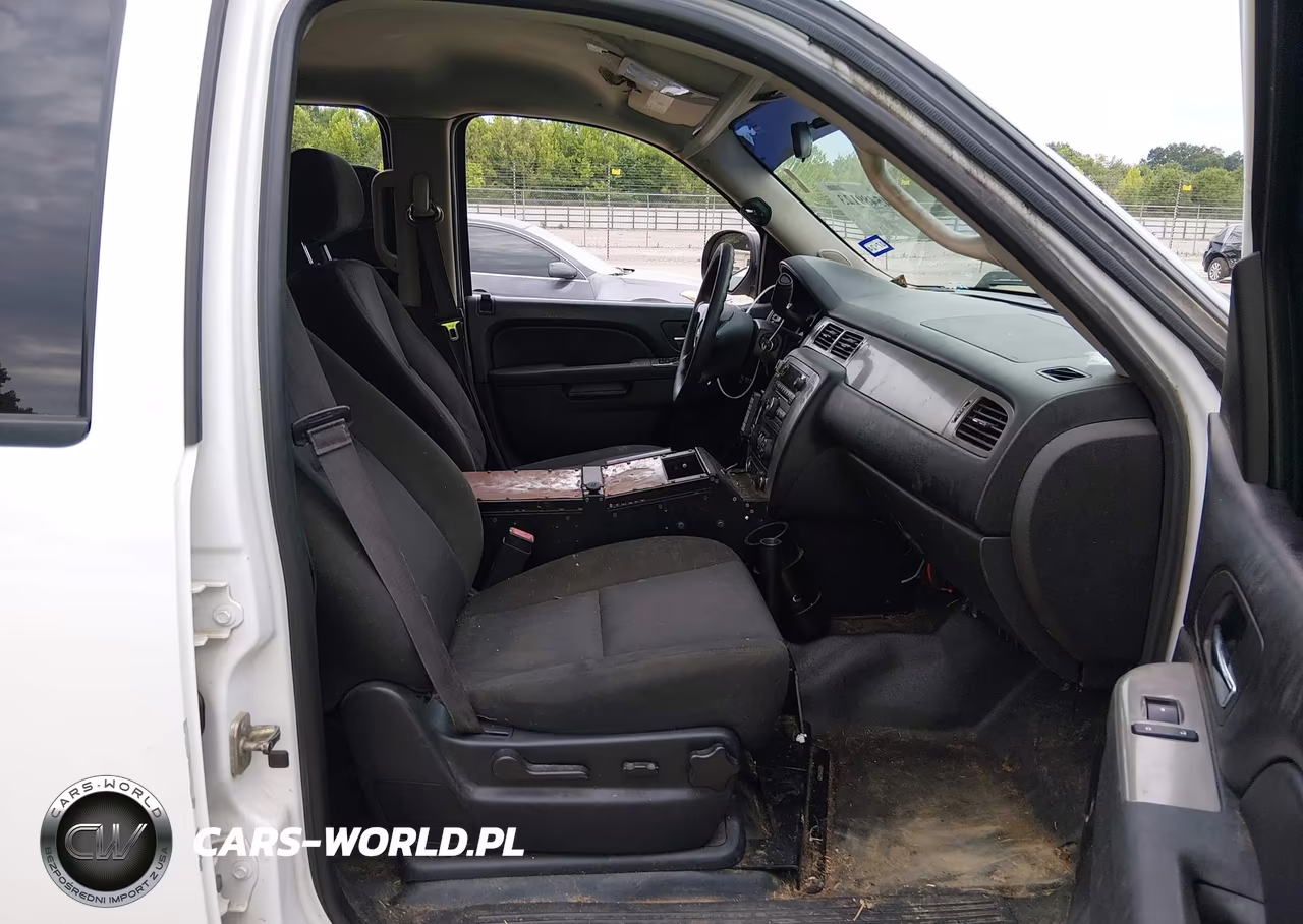 2013 Chevrolet Tahoe Commercial VIN:1GNLC2E01DR369239 - 5