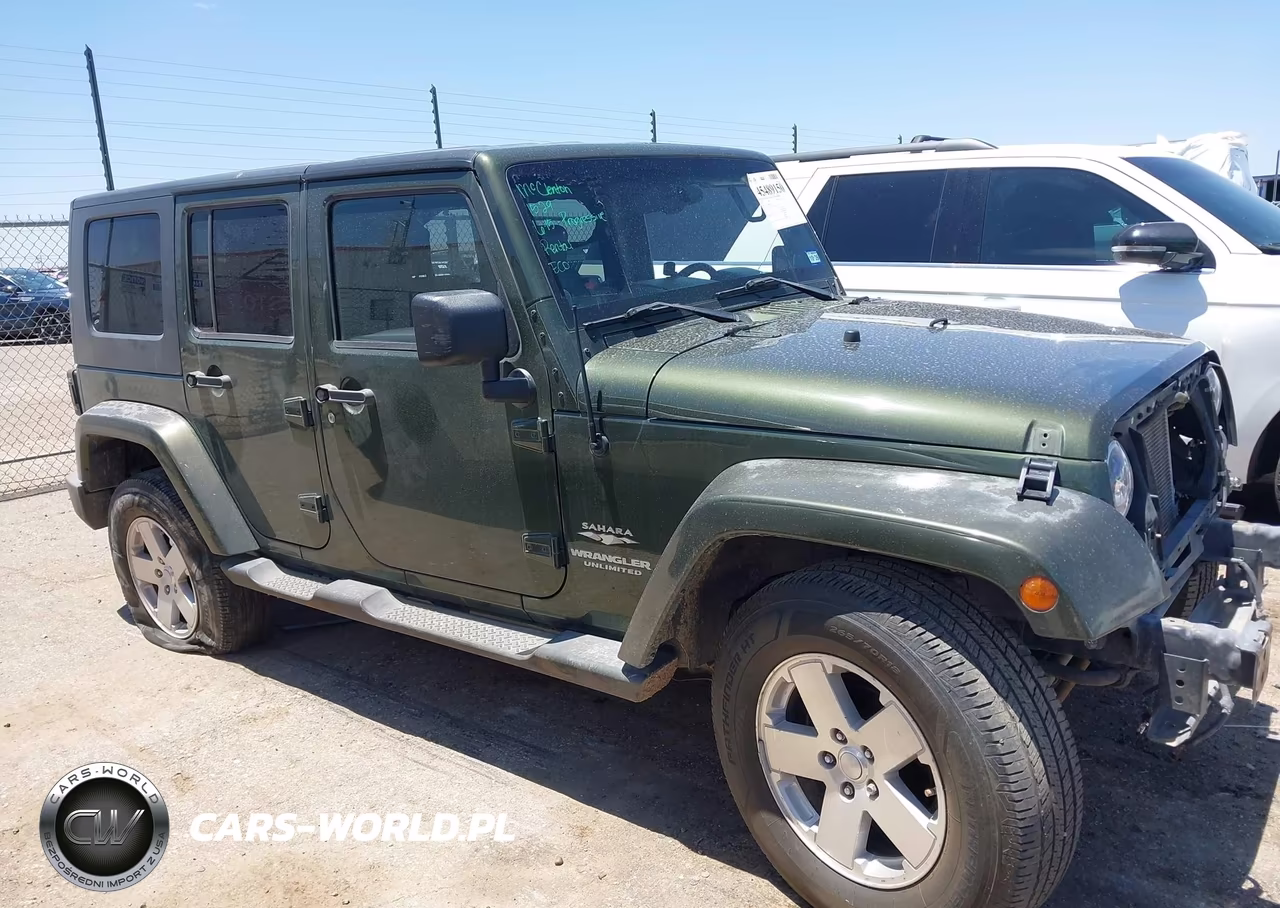 2008 Jeep Wrangler Unlimited Sahara VIN:1J4GA59168L623647 - 14