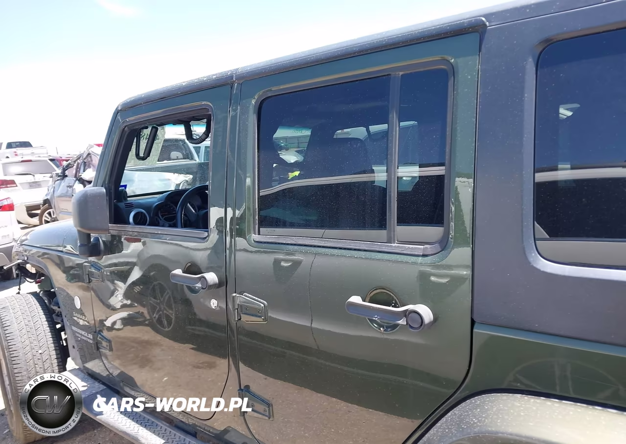 2008 Jeep Wrangler Unlimited Sahara VIN:1J4GA59168L623647 - 15