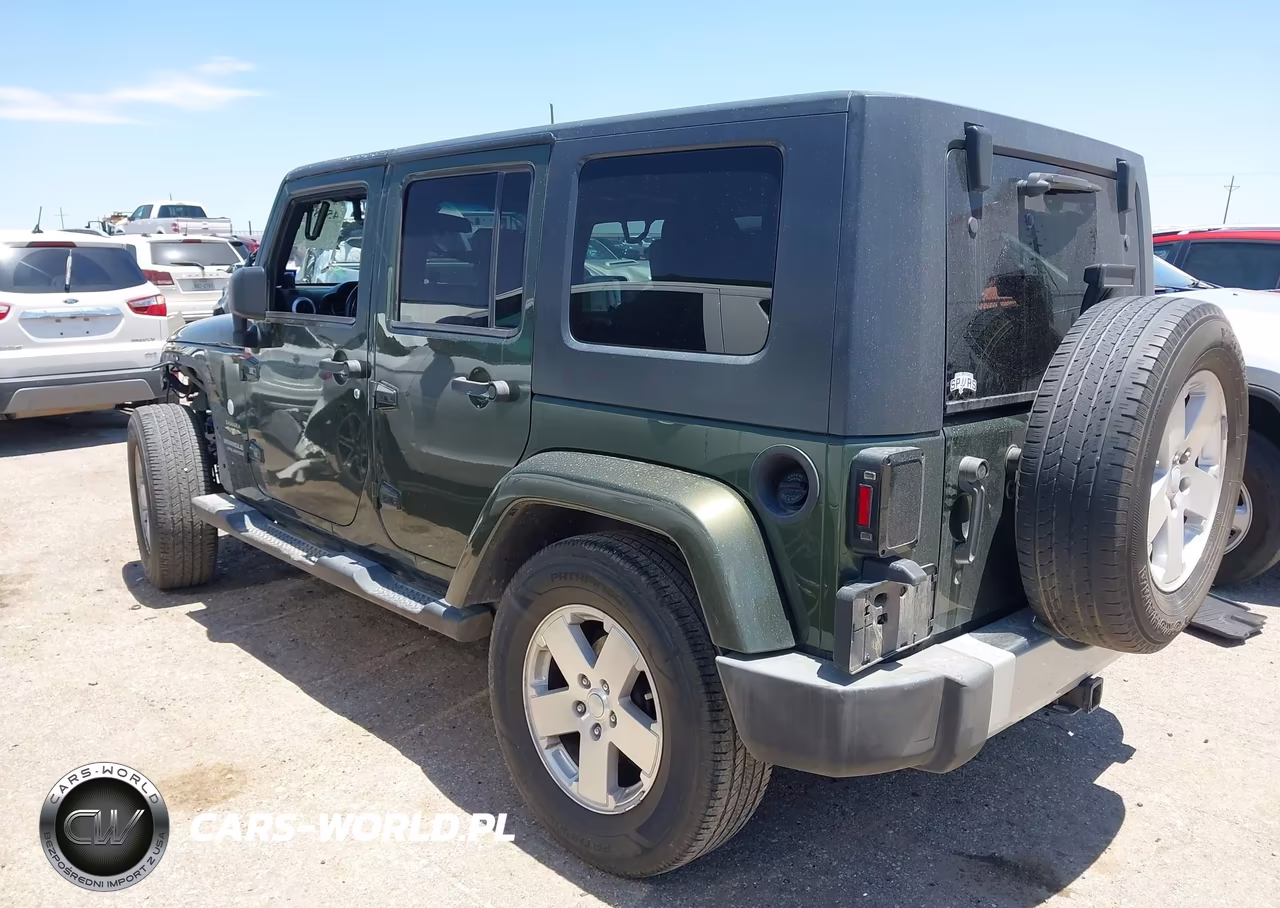 2008 Jeep Wrangler Unlimited Sahara VIN:1J4GA59168L623647 - 3