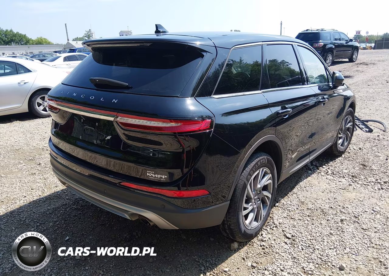 2023 Lincoln Corsair Standard VIN:5LMCJ1CA0PUL03621 - 4