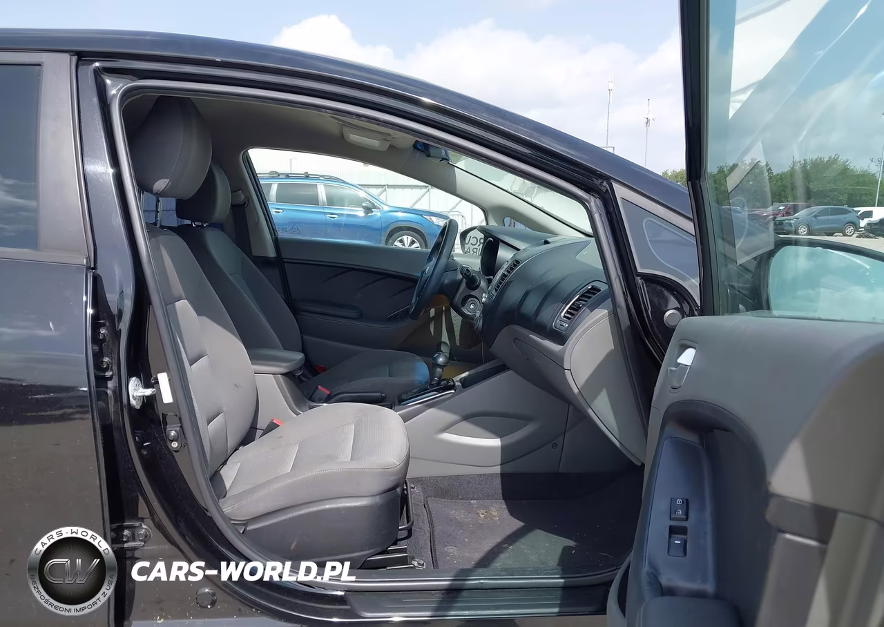 2017 Kia Forte Lx VIN:3KPFK4A73HE039594 - 5
