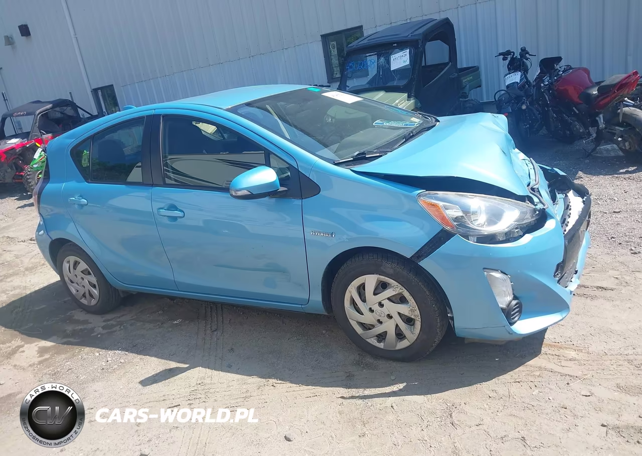 2015 Toyota Prius C Two VIN:JTDKDTB34F1111708 - 14